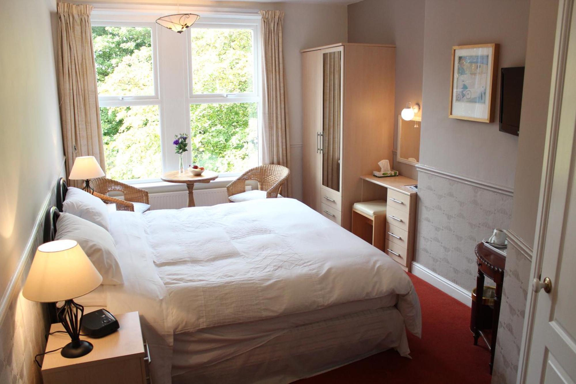 Bed and Breakfast The Dales à Harrogate Extérieur photo